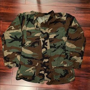 Vintage US Military Issue Camouflage Woodland Camo Combat Jacket Shirt S Long